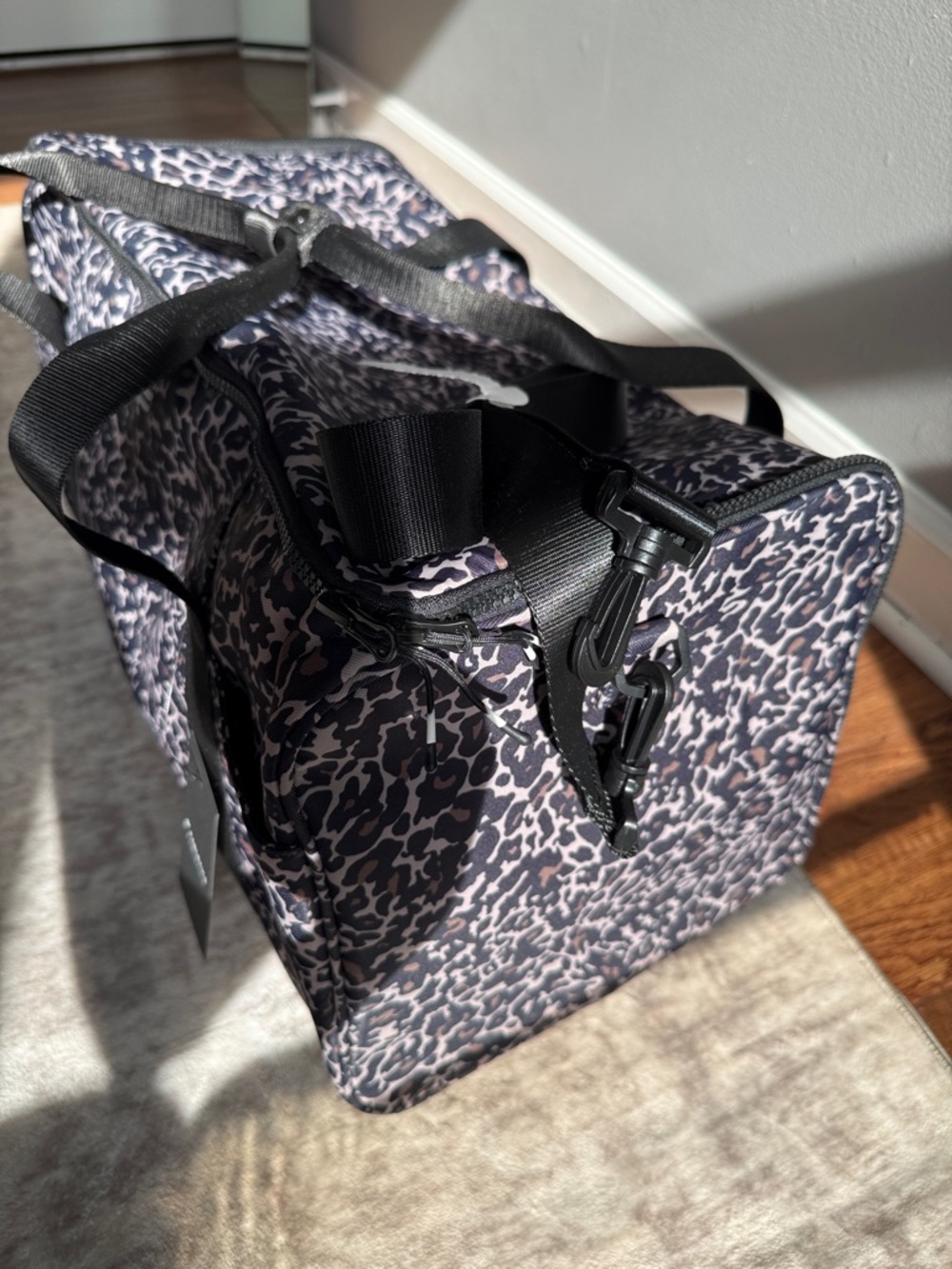 NWT Fabletics Travel Bag convertible hanging bag/weekender - Picture 11 of 14